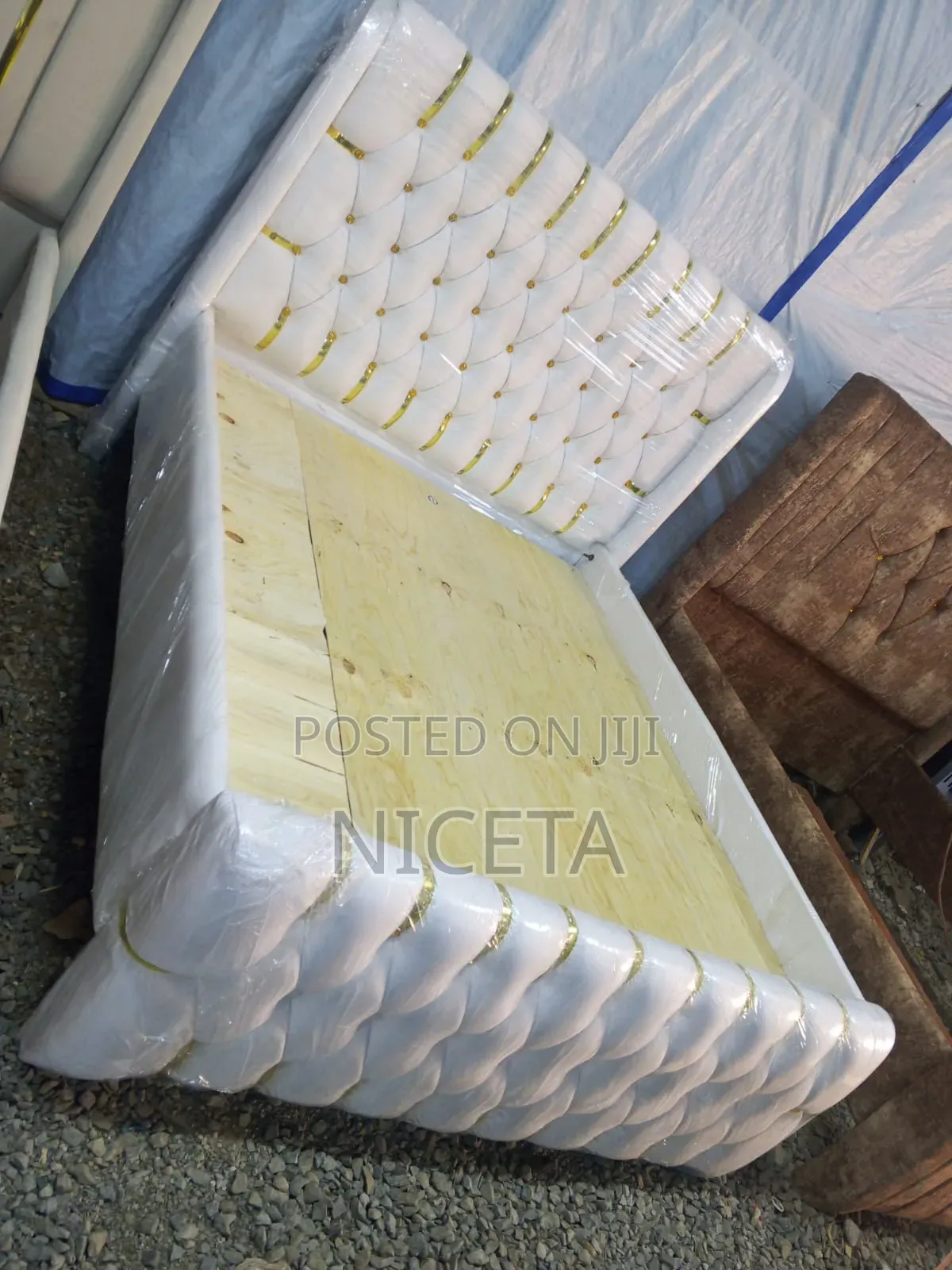Chester Bed 5by6 *%[]