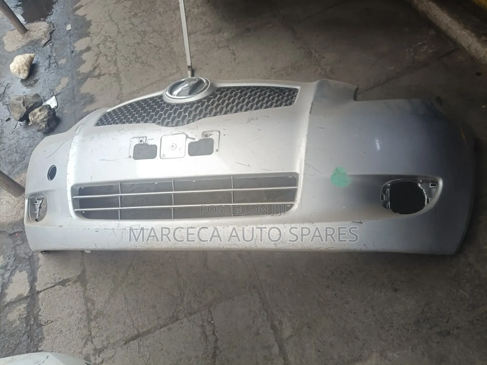 Front Bumper Toyota Vitz.