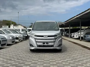 Toyota Noah 2019 Silver
