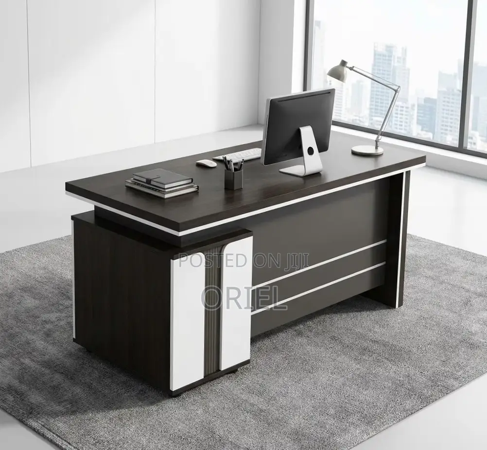 Executive Office Desk : 1.4Metres Compact Desk