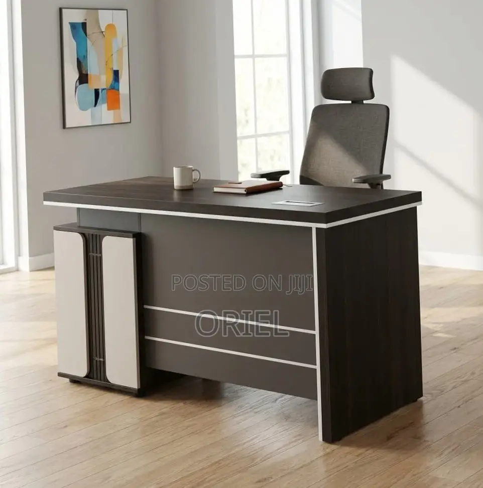 Executive Office Desk : 1.4Metres Compact Desk