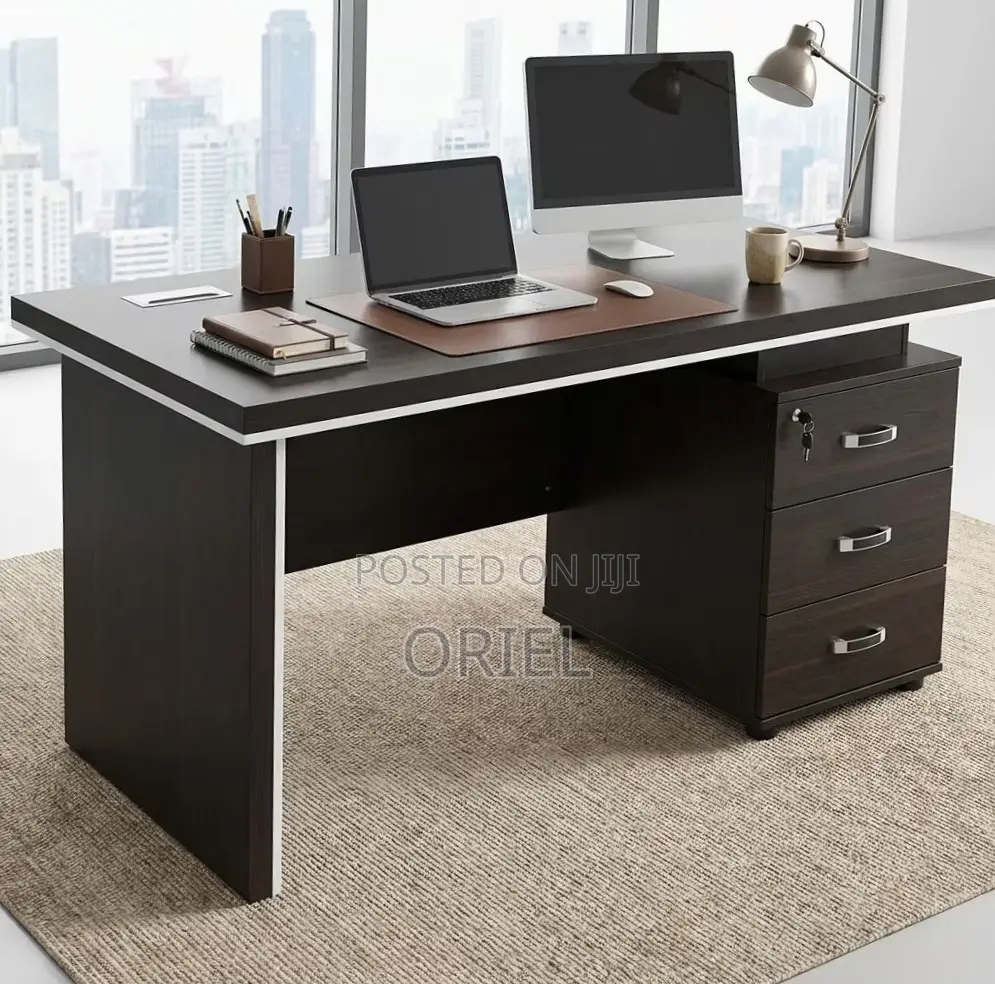 Executive Office Desk : 1.4Metres Compact Desk