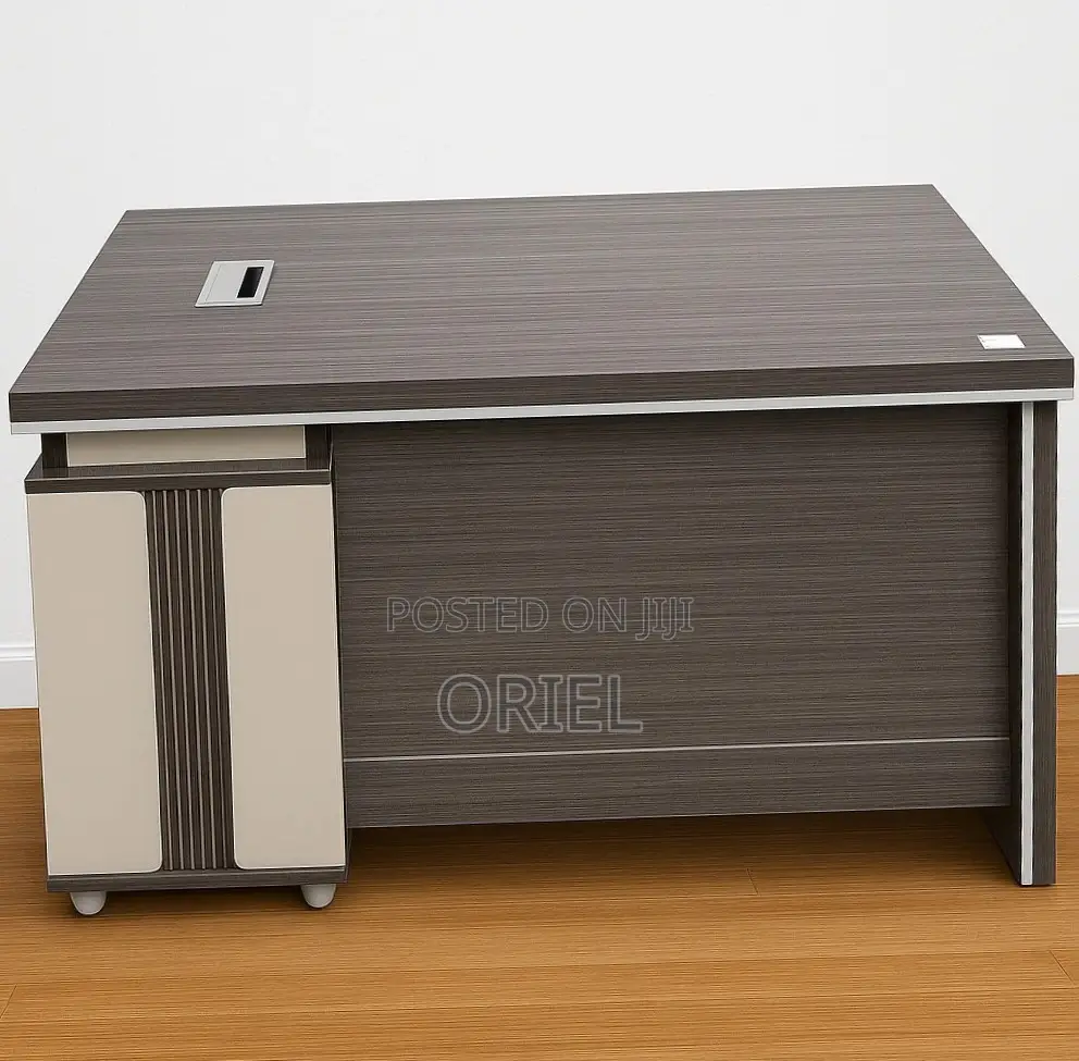 Executive Office Desk : 1.4Metres Compact Desk