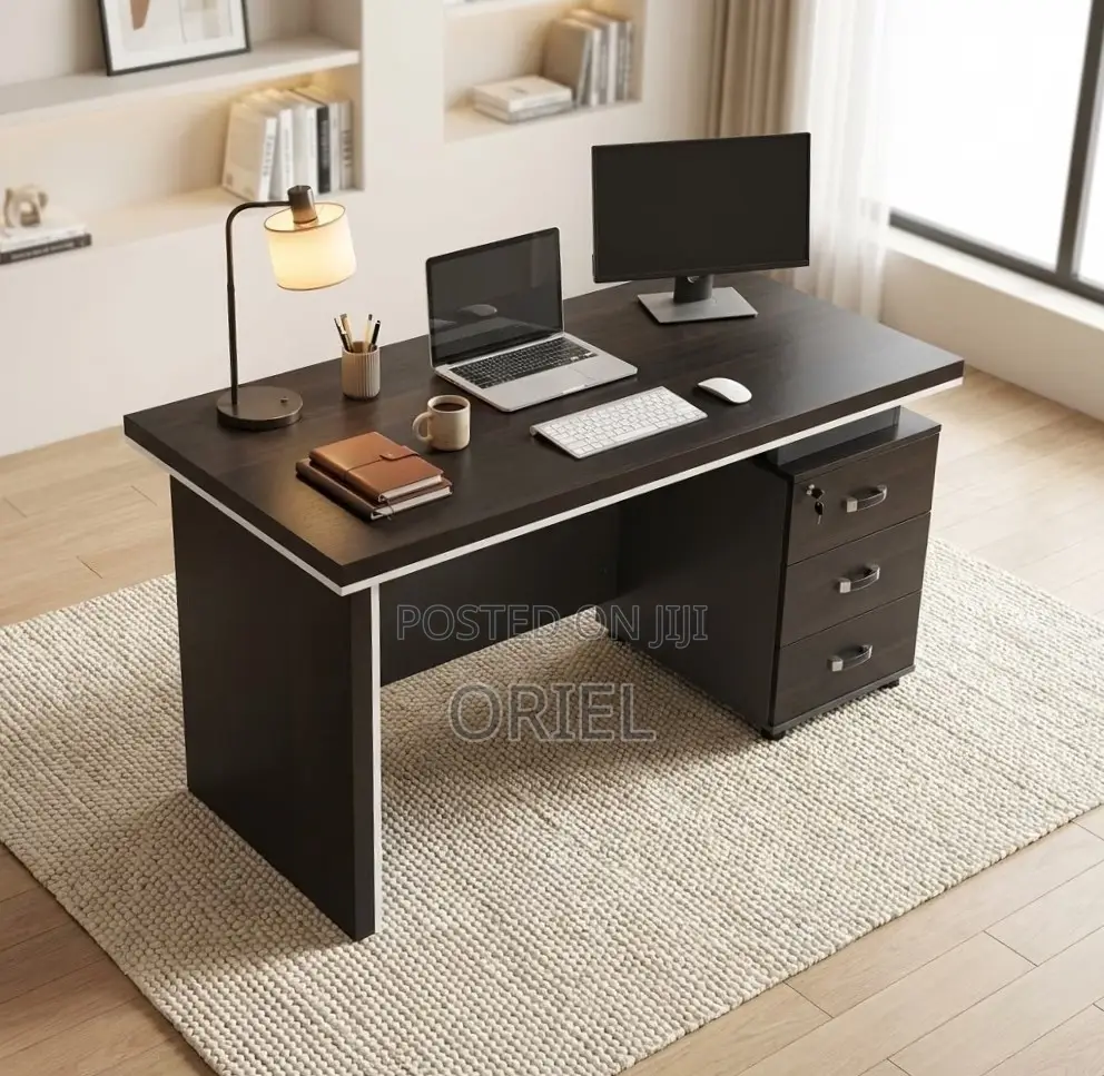 Executive Office Desk : 1.4Metres Compact Desk
