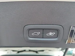 Volvo XC40 2019 White