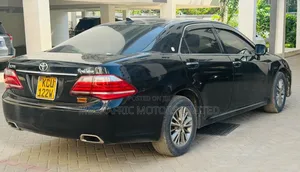 Toyota Crown 2012 Black