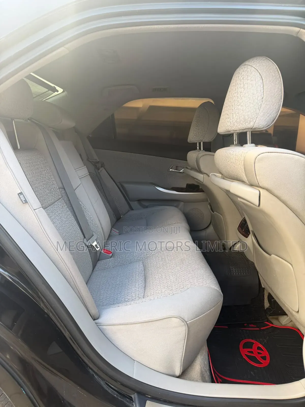 Toyota Crown 2012 Black