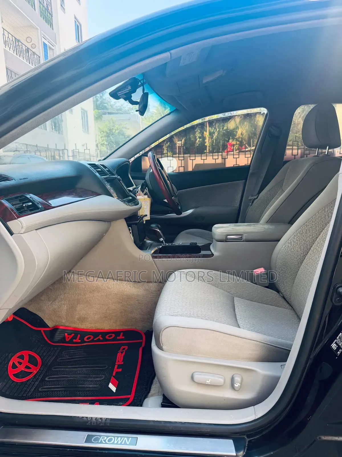 Toyota Crown 2012 Black