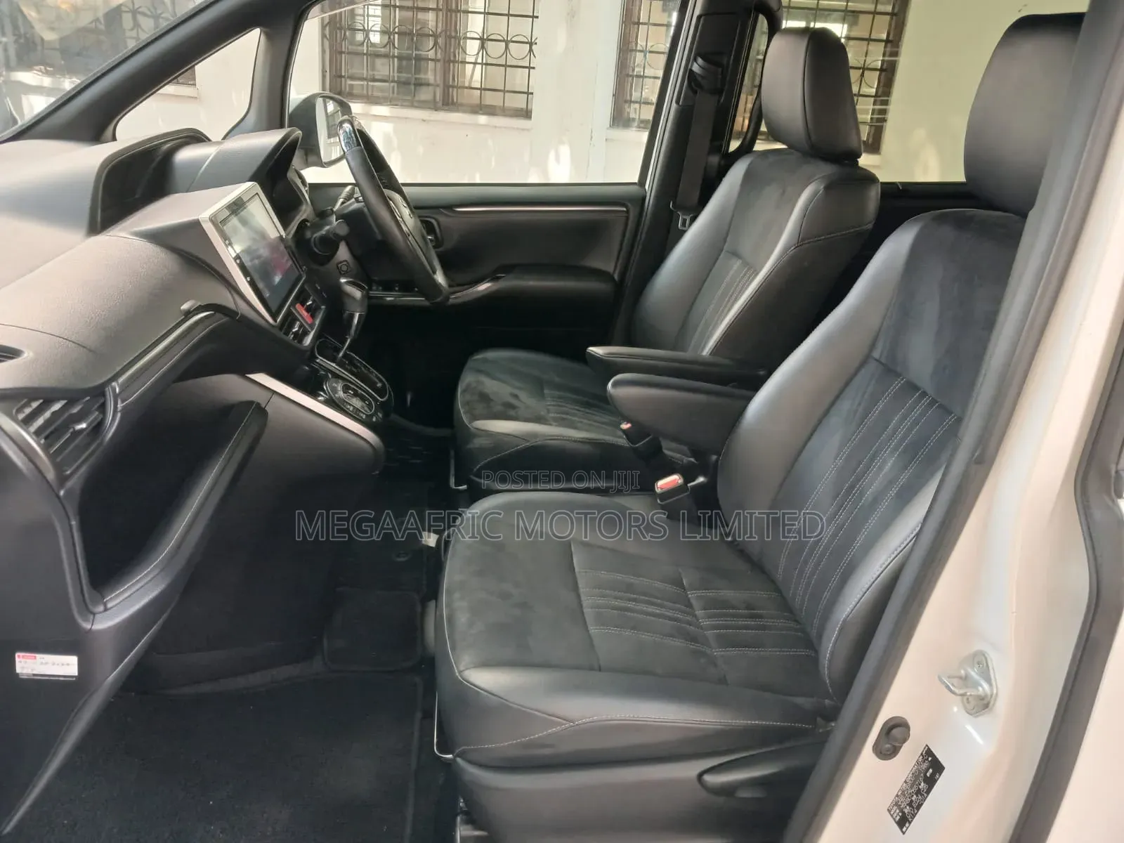 Toyota Esquire 2019 White
