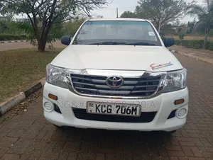 Toyota Hilux 2015 White