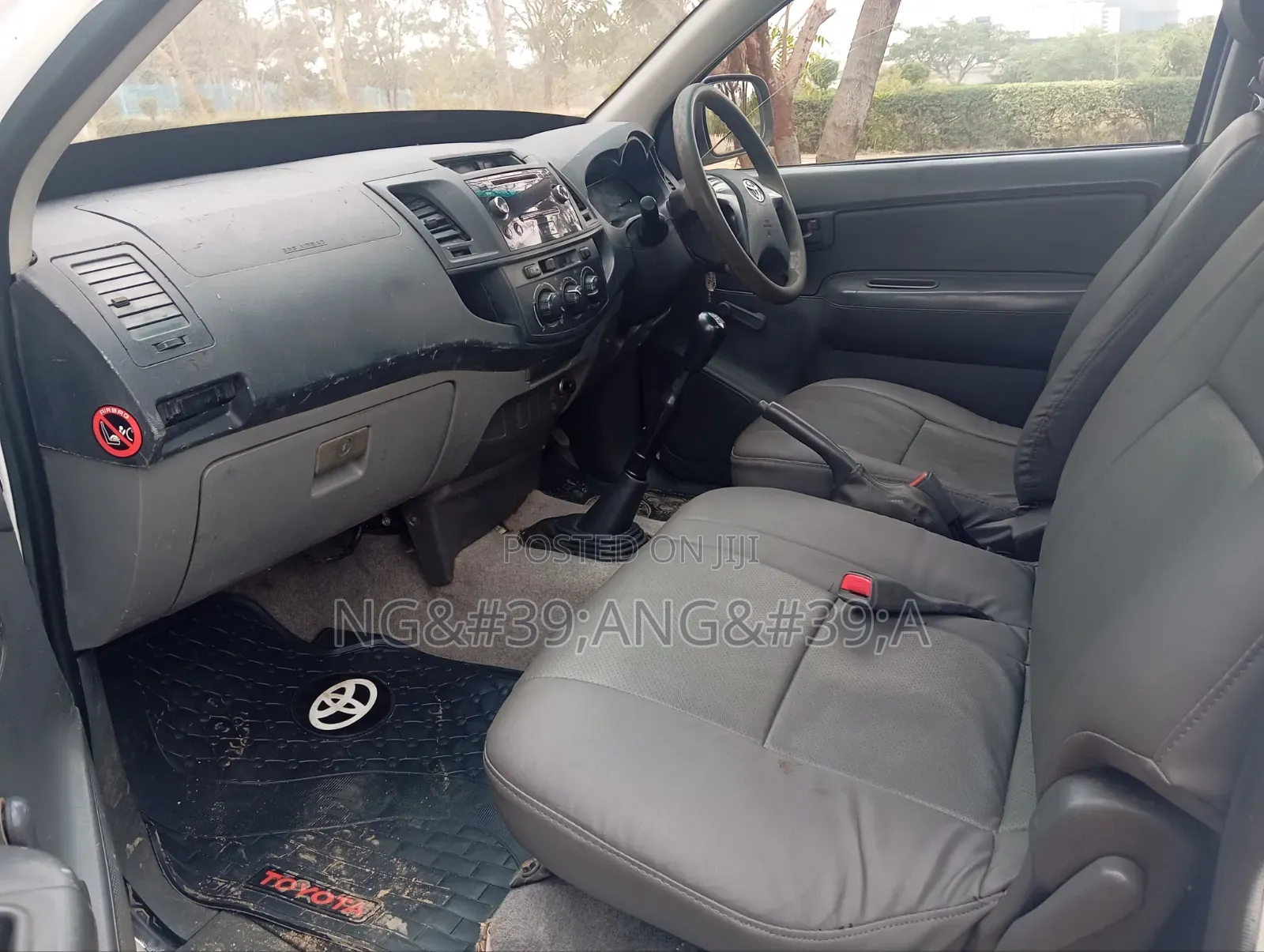 Toyota Hilux 2015 White