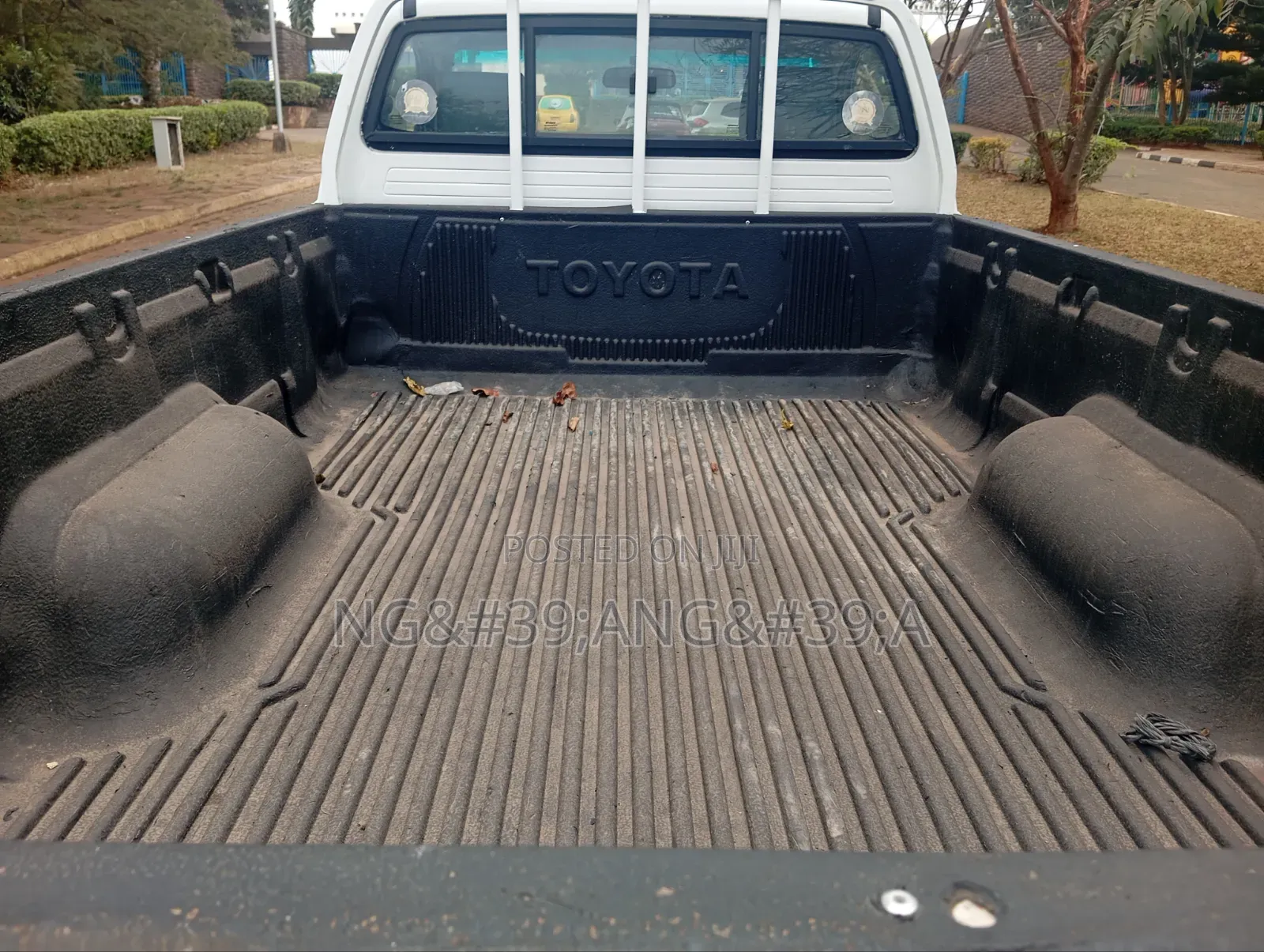 Toyota Hilux 2015 White