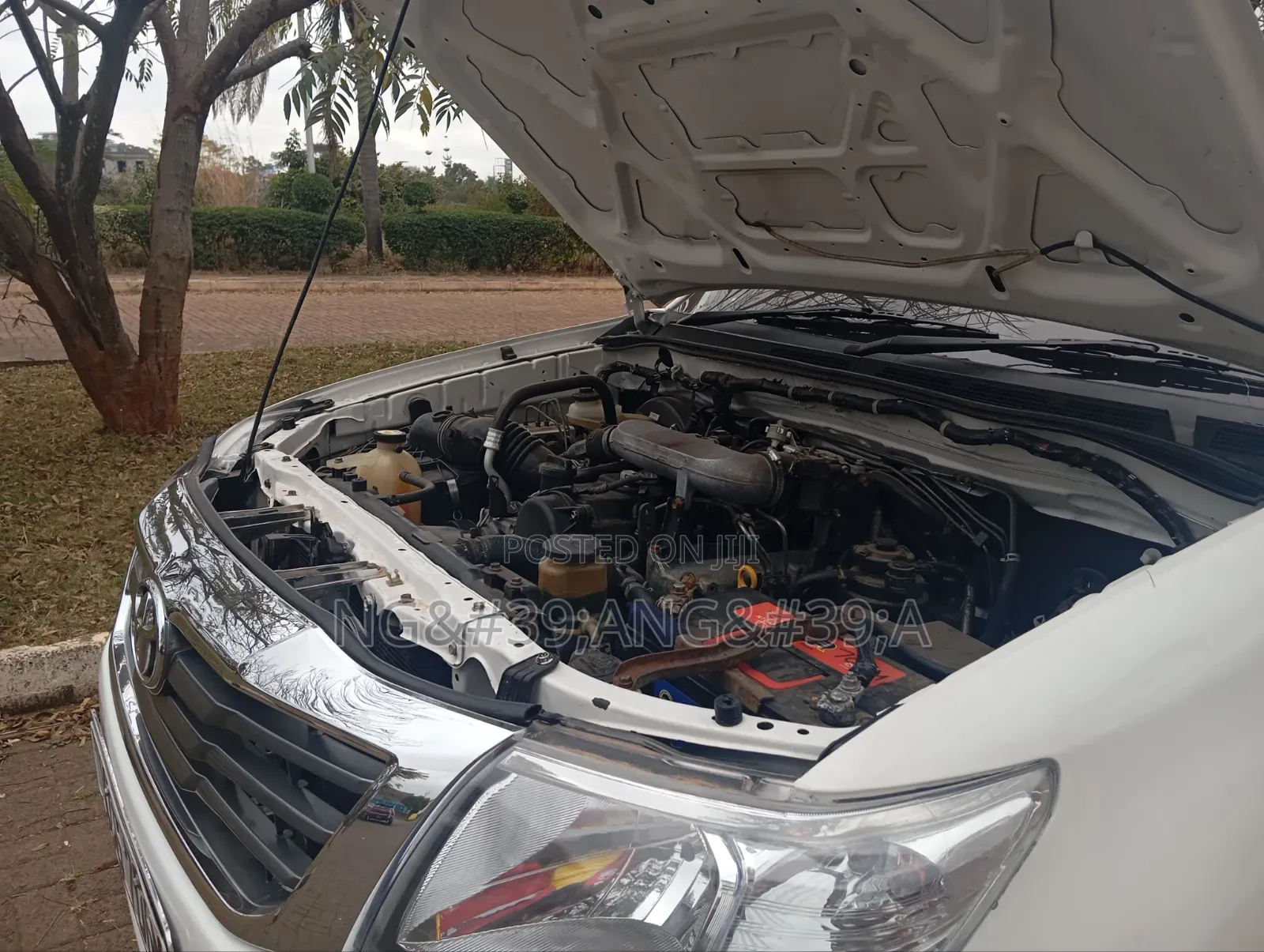 Toyota Hilux 2015 White