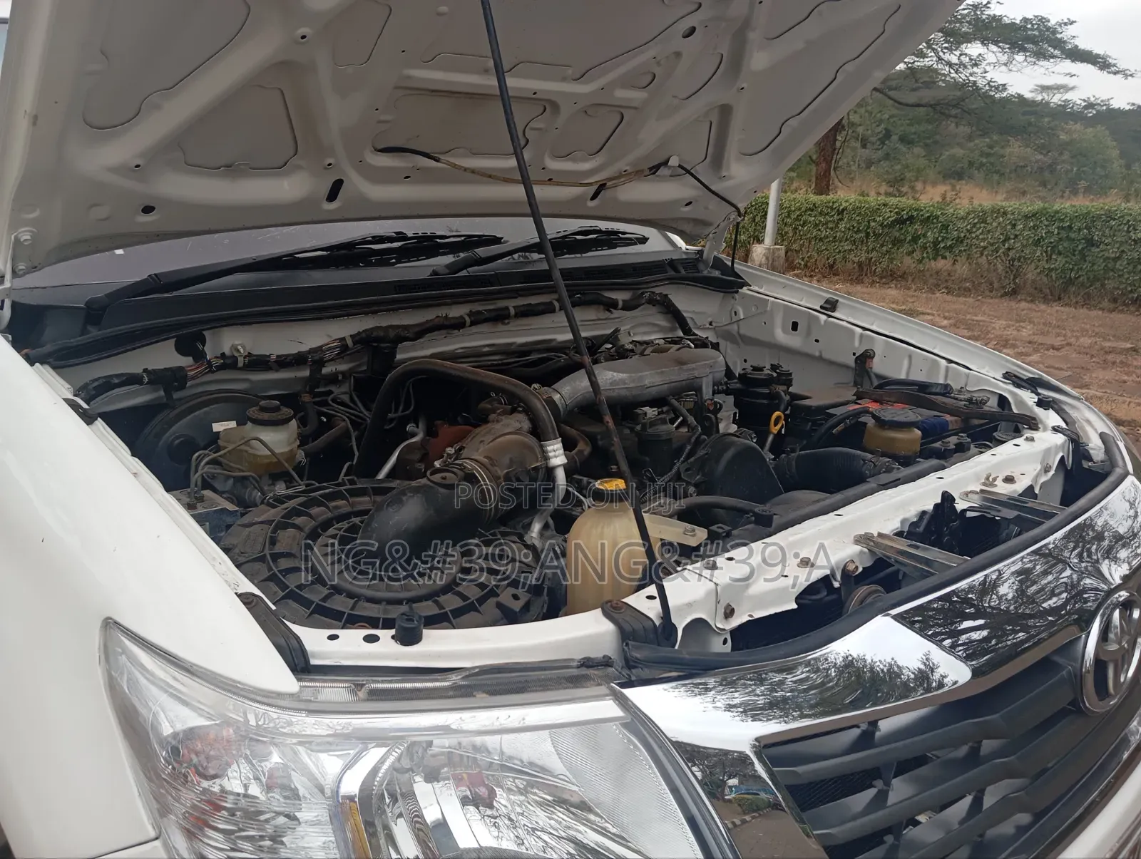 Toyota Hilux 2015 White