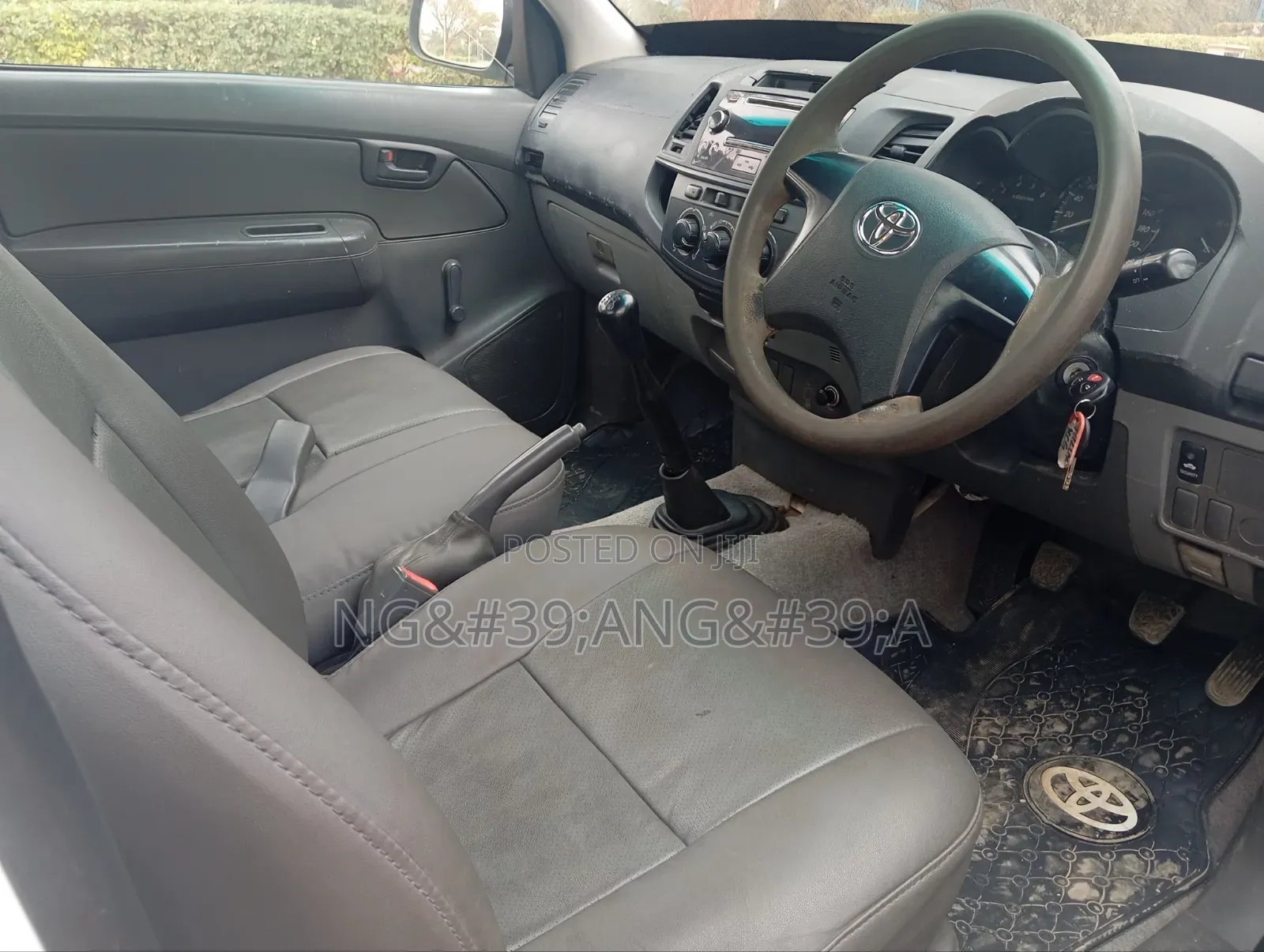 Toyota Hilux 2015 White