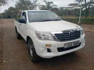 Toyota Hilux 2015 White