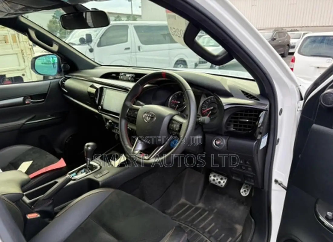 Toyota Hilux Revo Double Cab Deisel 2.4 AWD 2021