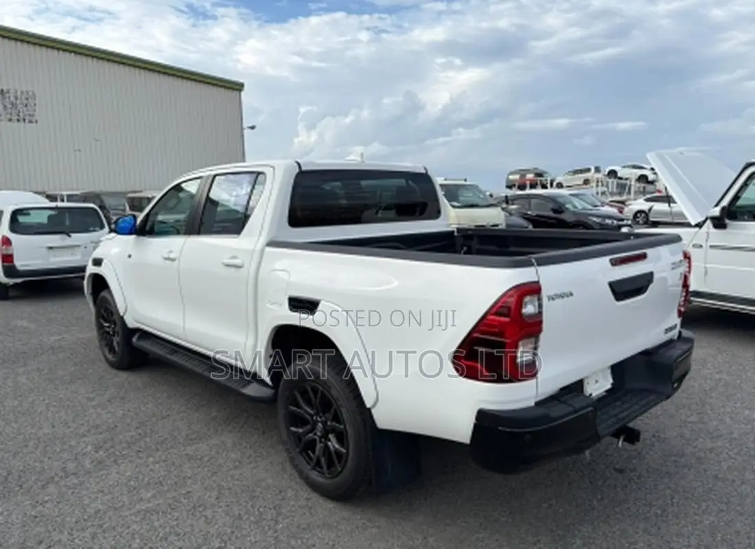 Toyota Hilux Revo Double Cab Deisel 2.4 AWD 2021