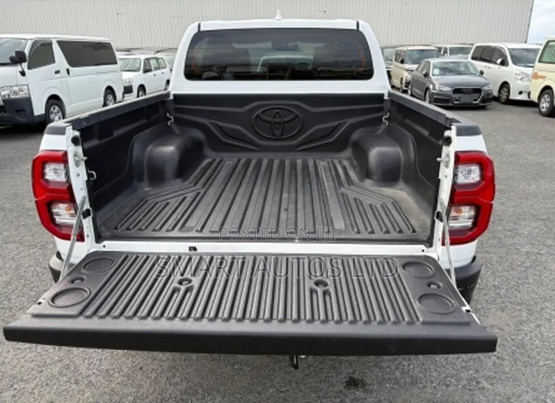 Toyota Hilux Revo Double Cab Deisel 2.4 AWD 2021
