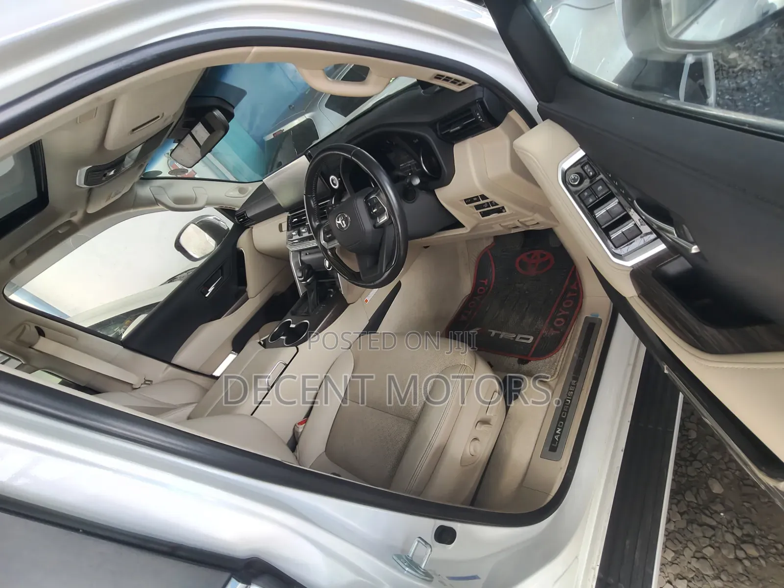Toyota Land Cruiser 2021 White
