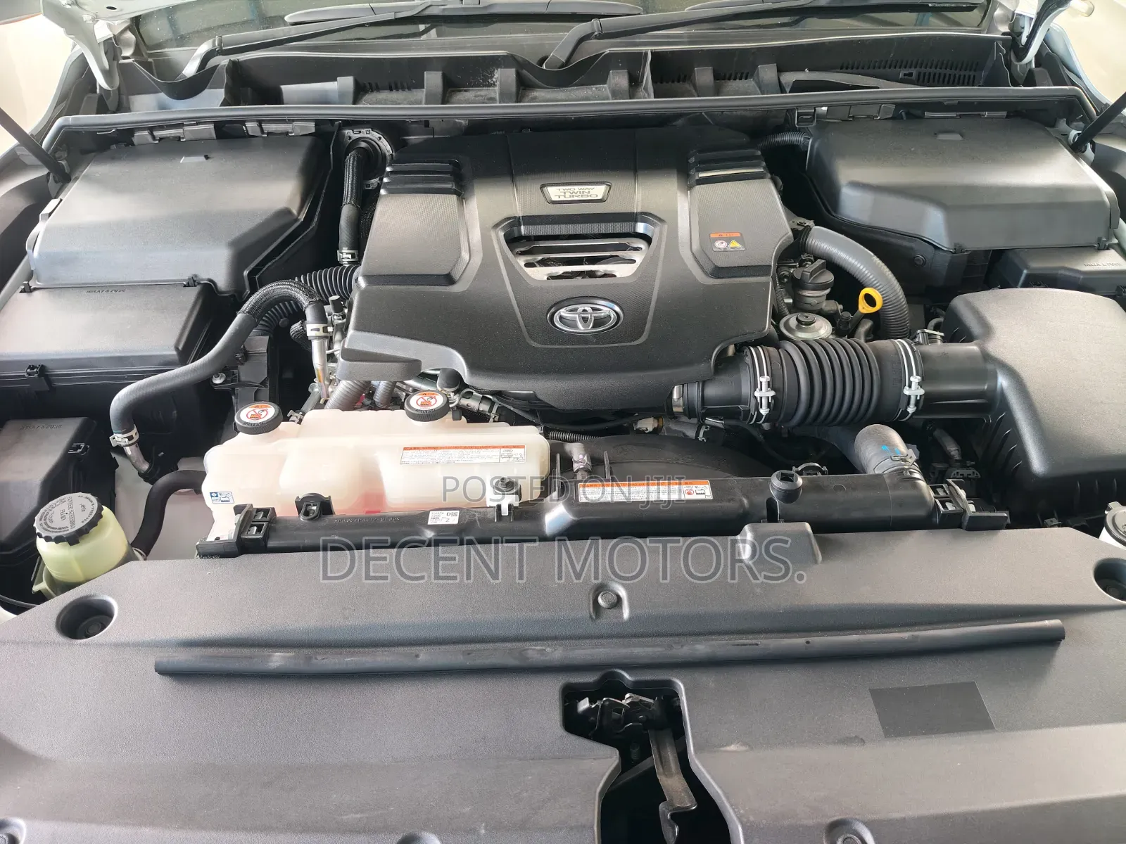 Toyota Land Cruiser 2021 White