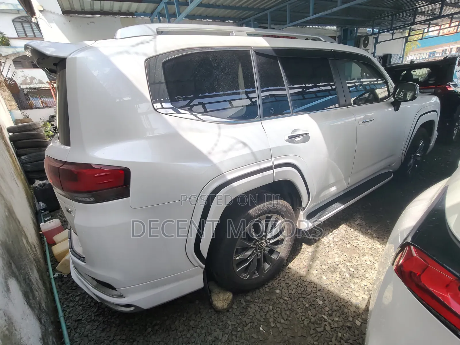 Toyota Land Cruiser 2021 White