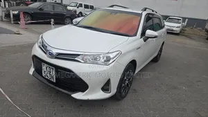 Toyota Corolla Fielder 2018 White