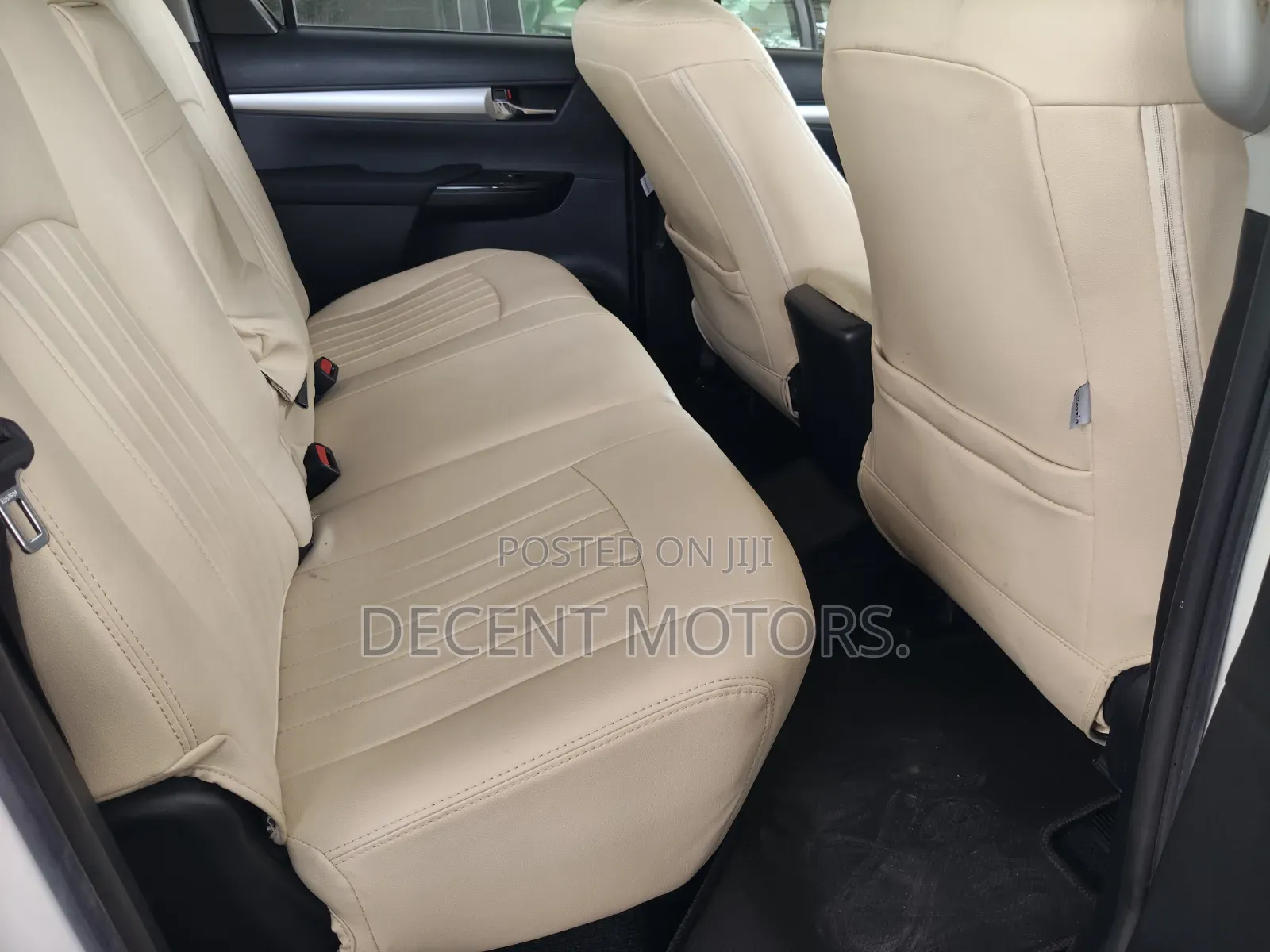 Toyota Hilux 2020 White