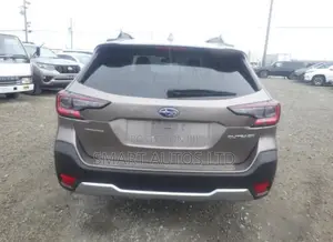 Subaru Outback 2022 Brown