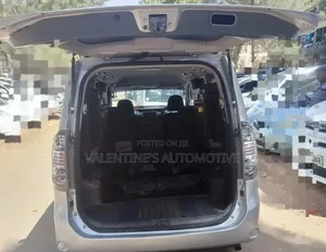 Toyota Voxy 2008 Silver