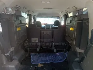 Toyota Voxy 2008 Silver