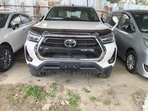 Toyota Hilux 2020 White