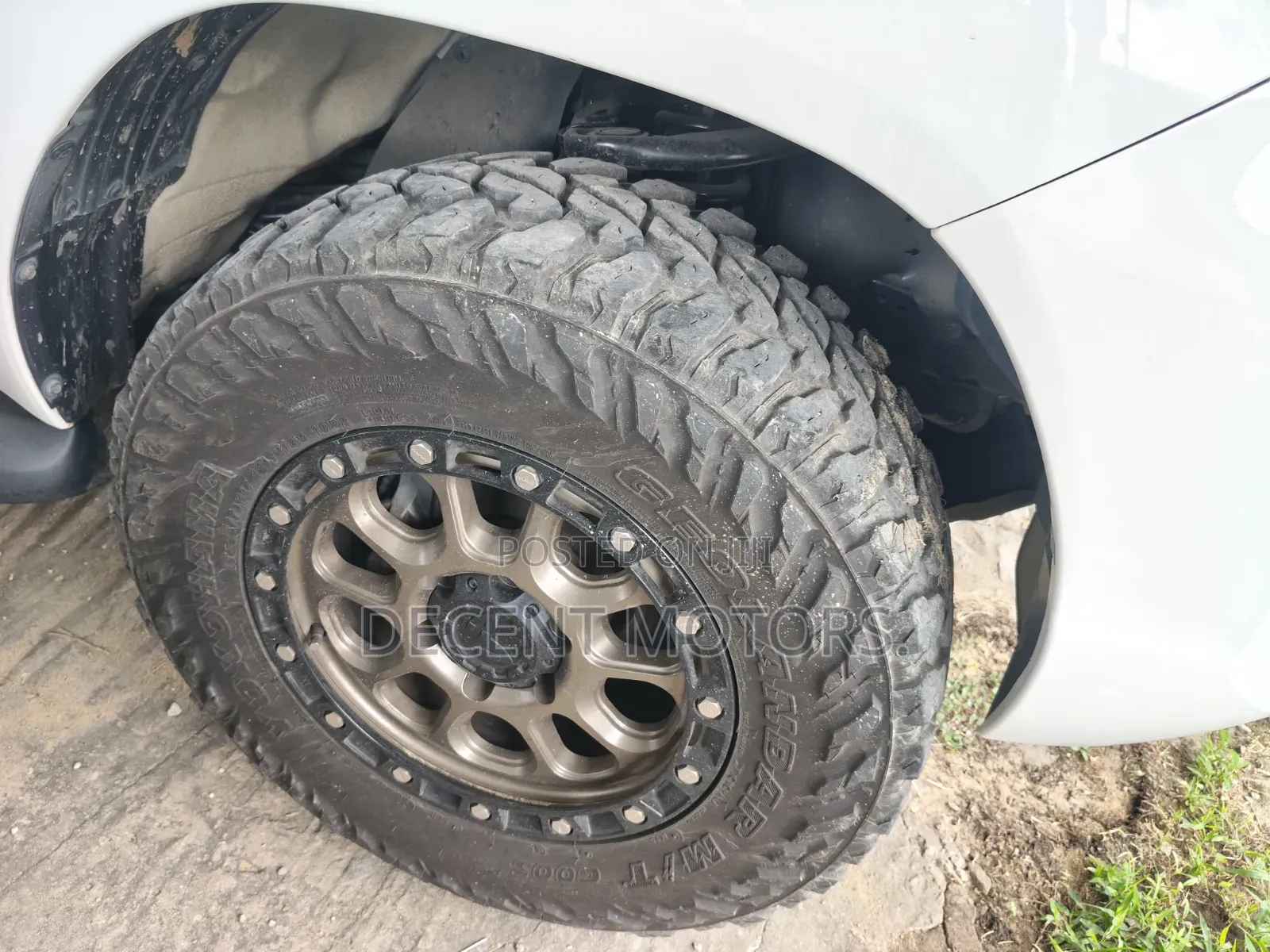 Toyota Hilux 2020 White