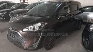 Toyota Sienta 2018 Brown