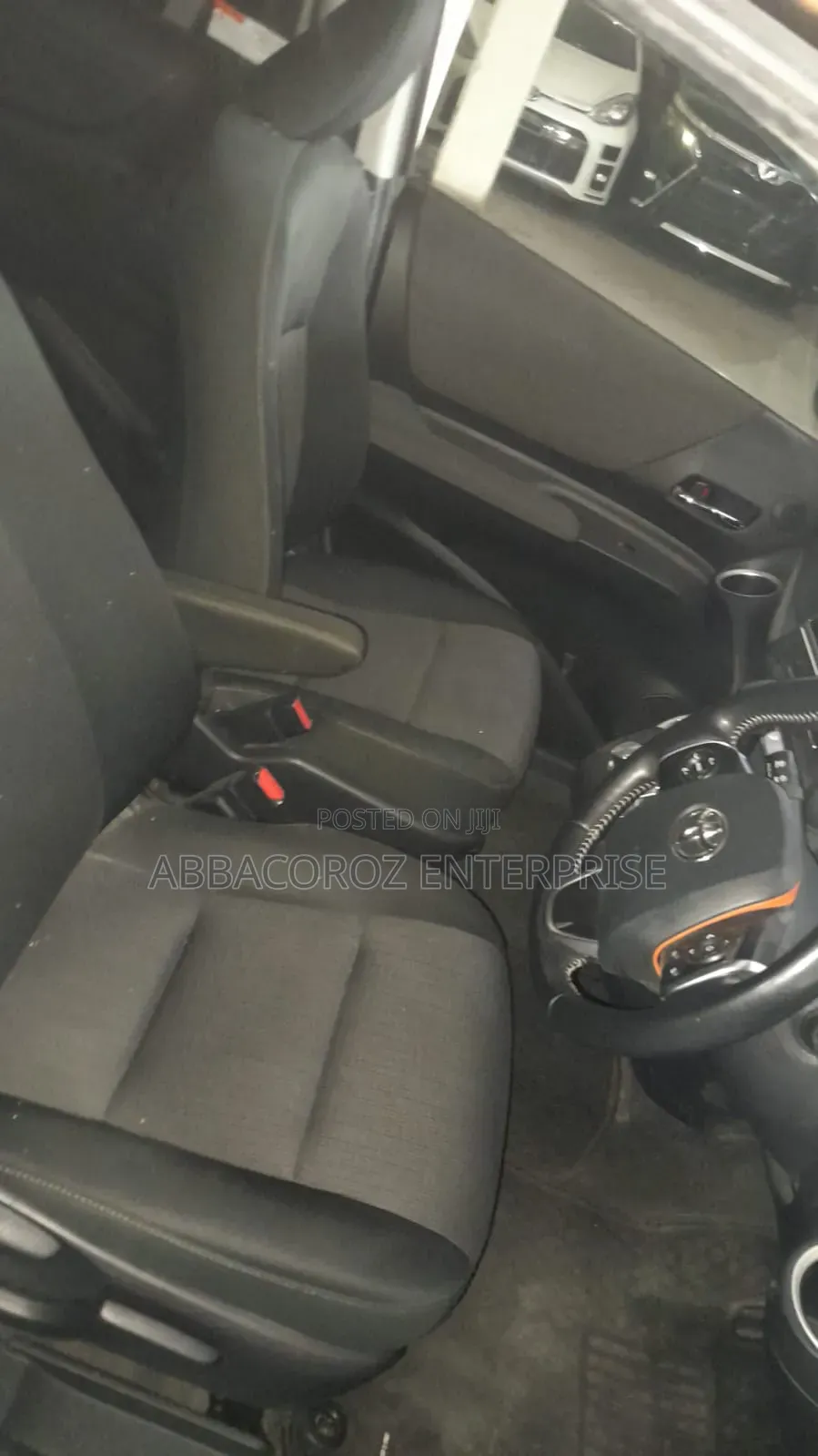 Toyota Sienta 2018 Brown