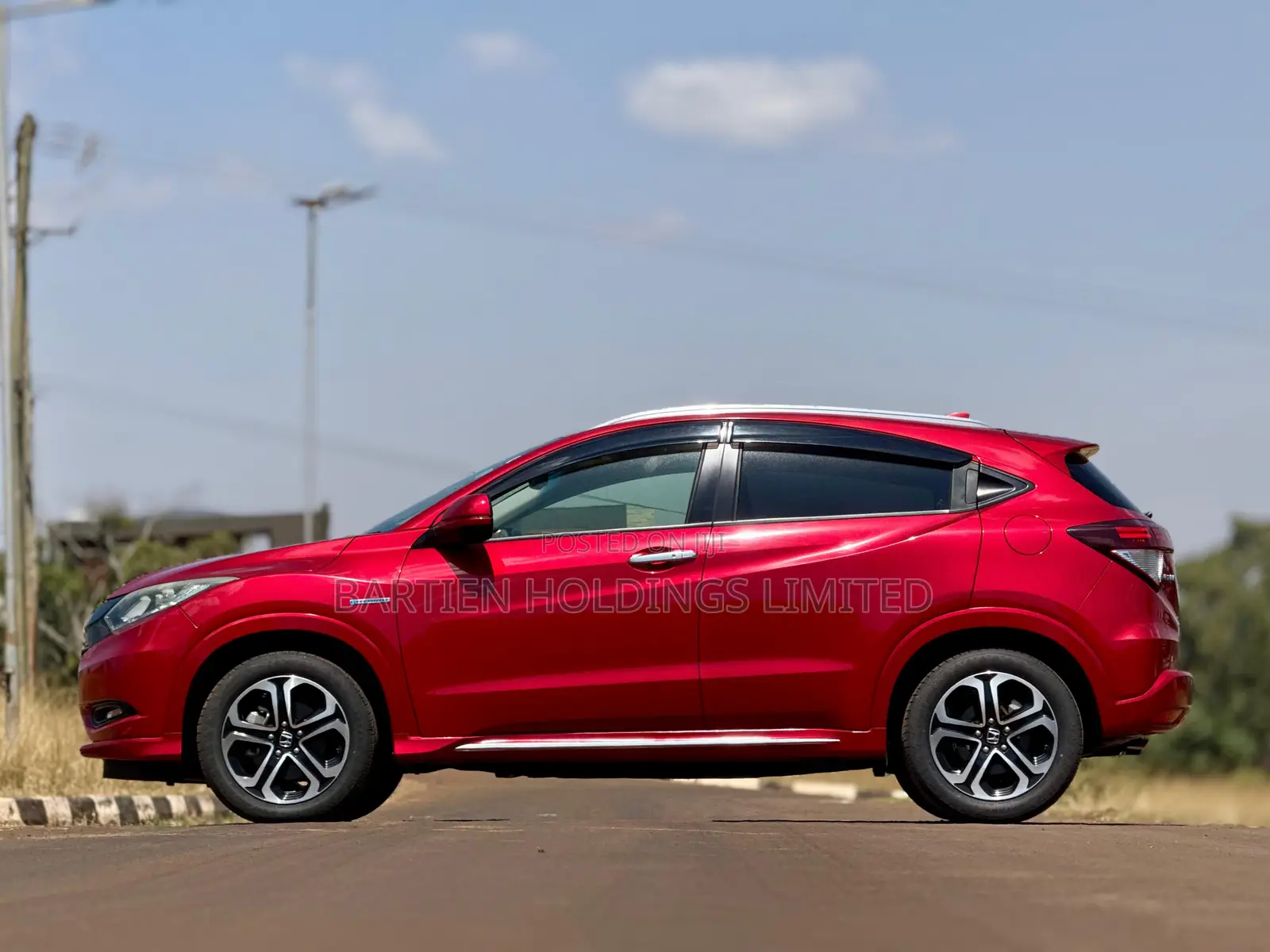Honda Vezel 1.5 Hybrid 2WD 2018 Red