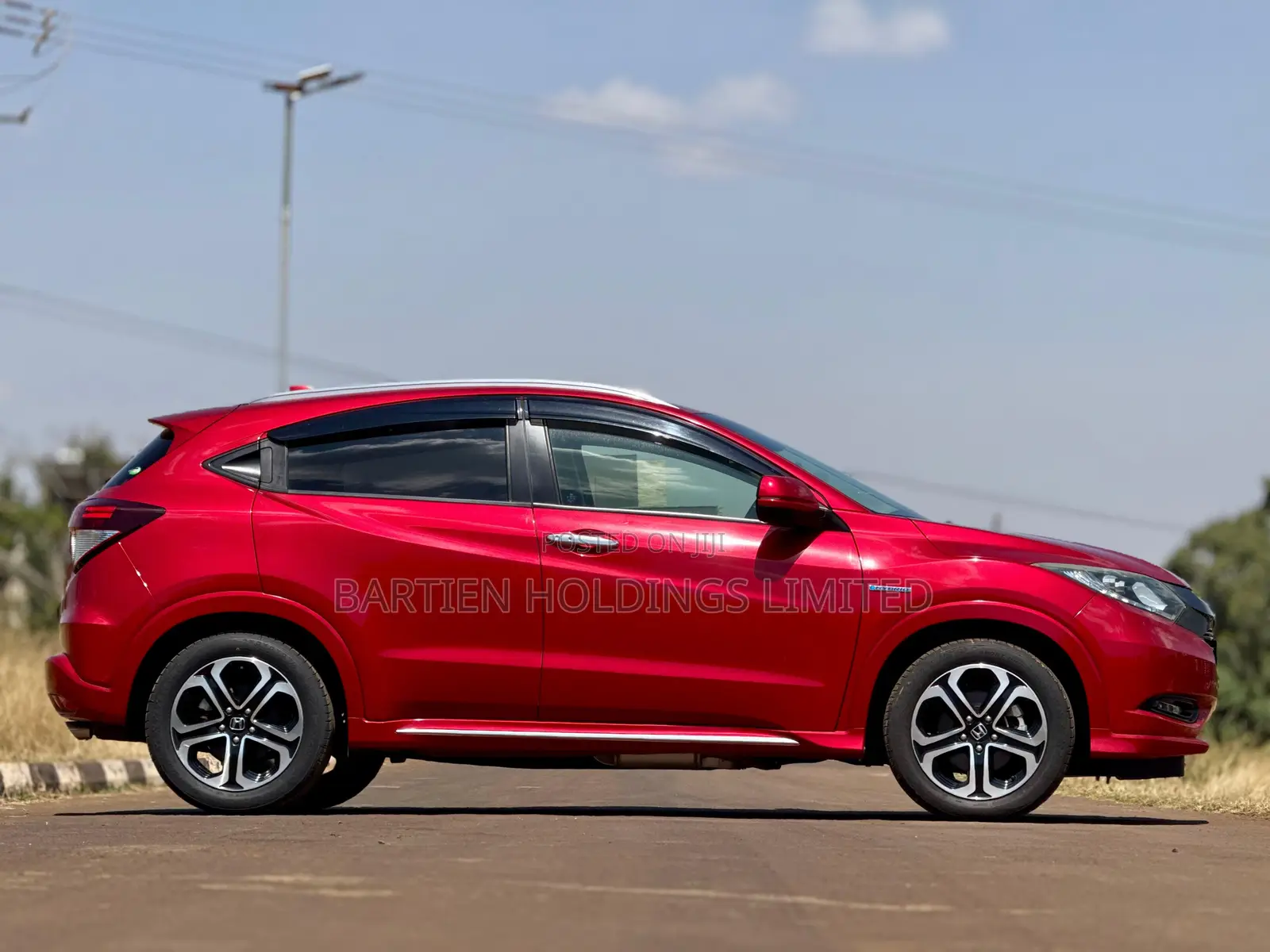 Honda Vezel 1.5 Hybrid 2WD 2018 Red