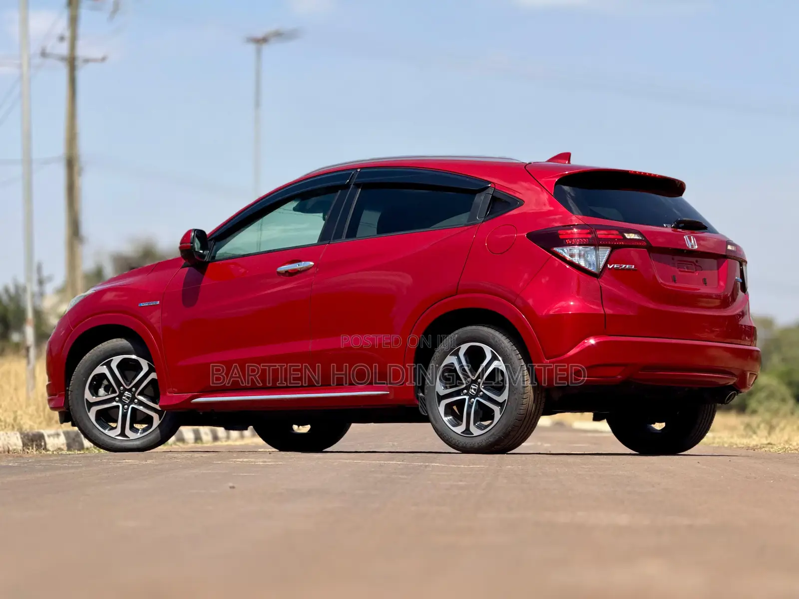 Honda Vezel 1.5 Hybrid 2WD 2018 Red