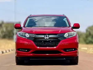 Honda Vezel 1.5 Hybrid 2WD 2018 Red