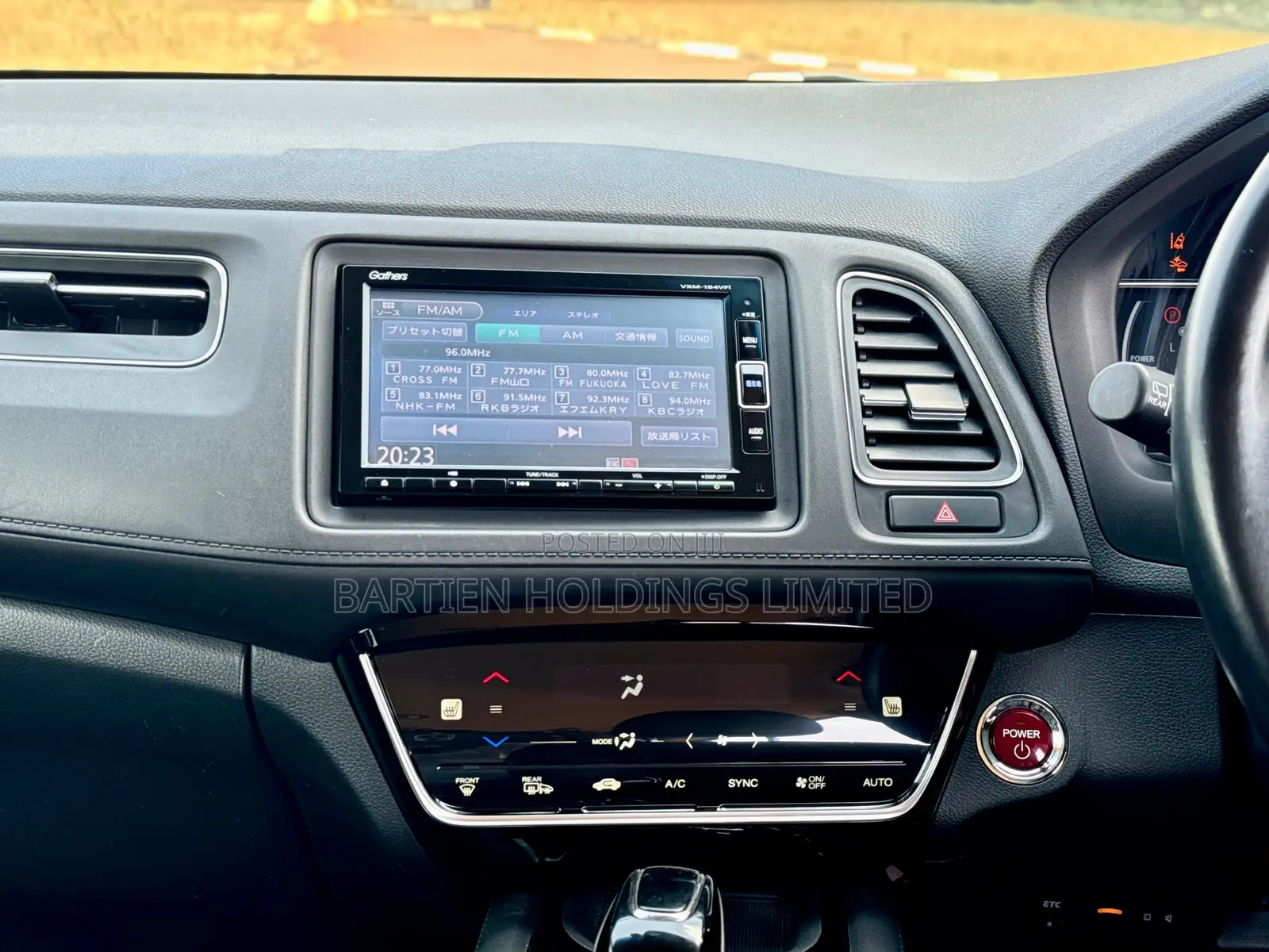 Honda Vezel 1.5 Hybrid 2WD 2018 Red