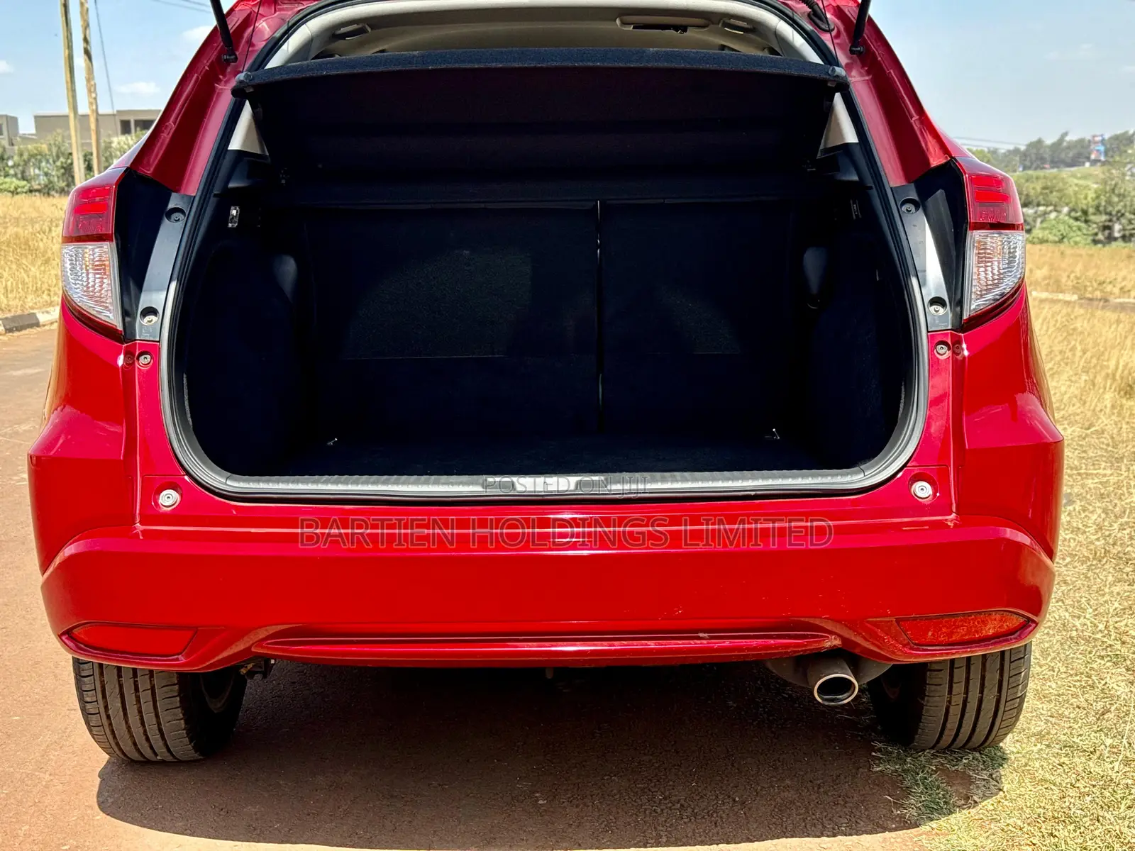 Honda Vezel 1.5 Hybrid 2WD 2018 Red
