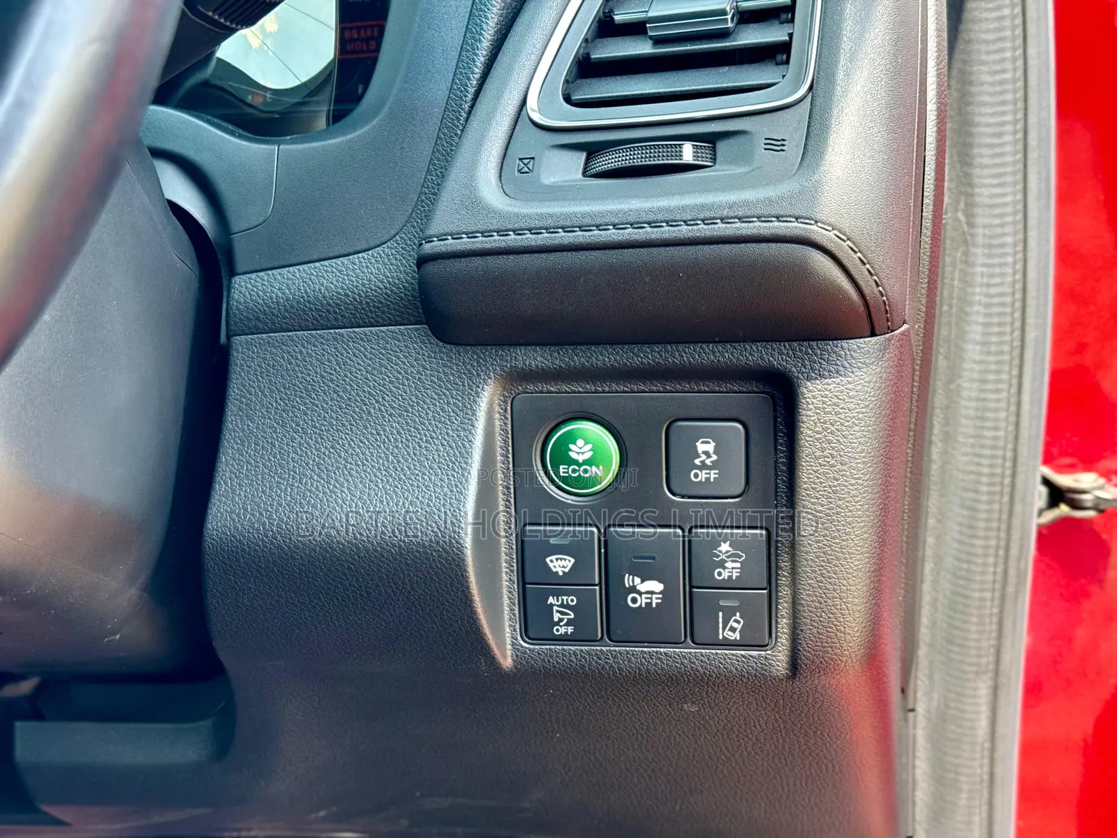 Honda Vezel 1.5 Hybrid 2WD 2018 Red