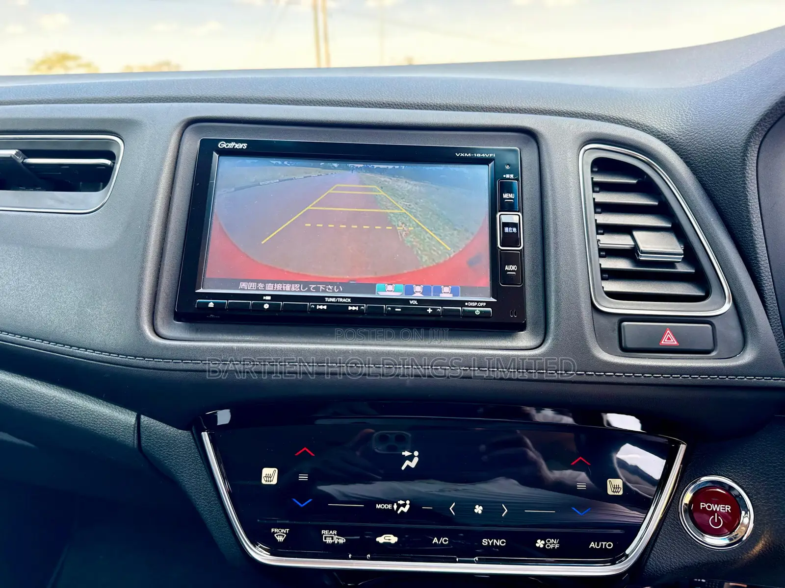 Honda Vezel 1.5 Hybrid 2WD 2018 Red