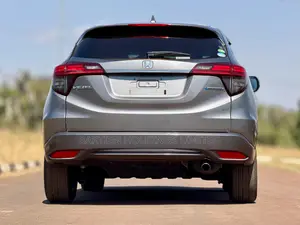 Honda Vezel 1.5 Hybrid 2WD 2019 Gray