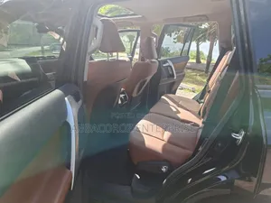 Toyota Land Cruiser Prado 2022 Black