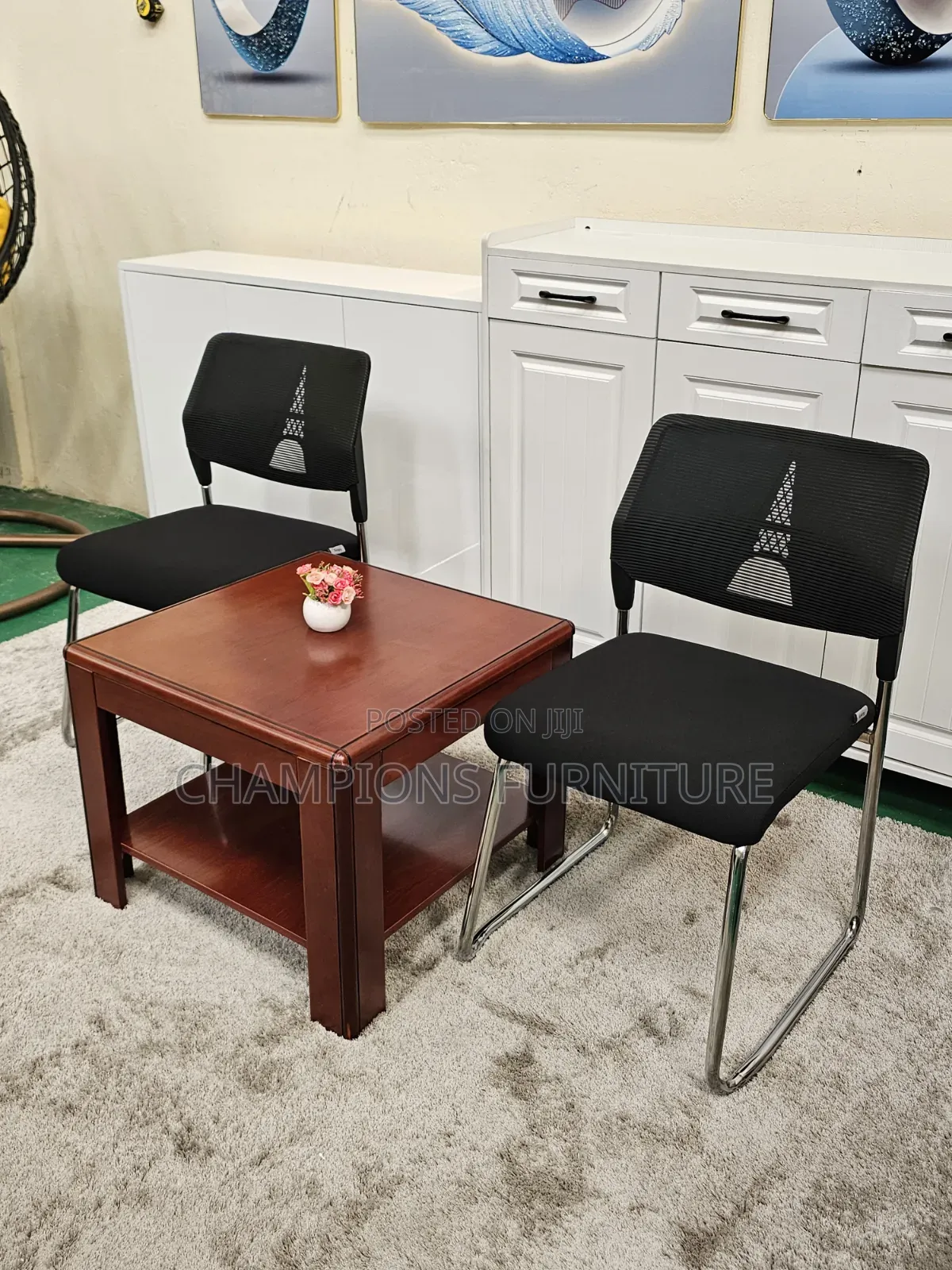 Simple Visitors Chairs and Side Table Set