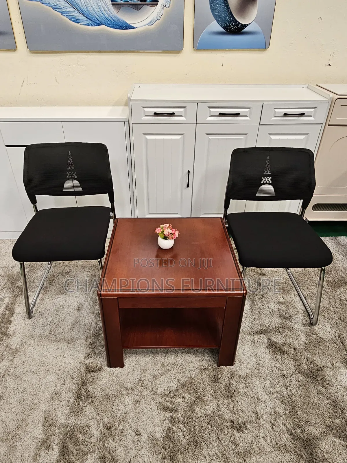 Simple Visitors Chairs and Side Table Set