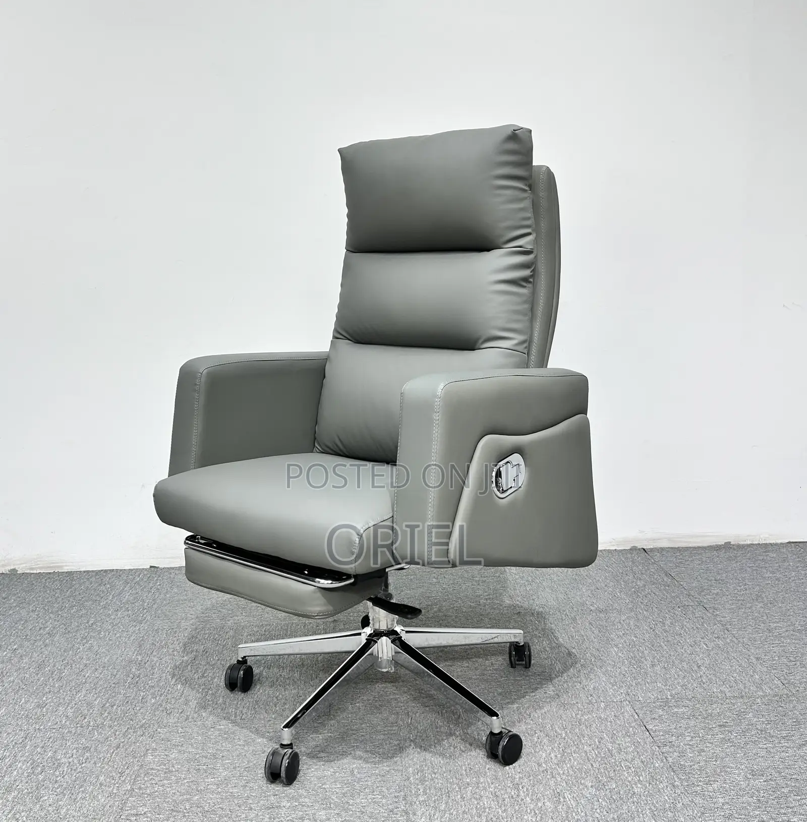 Office Chair : Ergonomic Black Recliner Chair