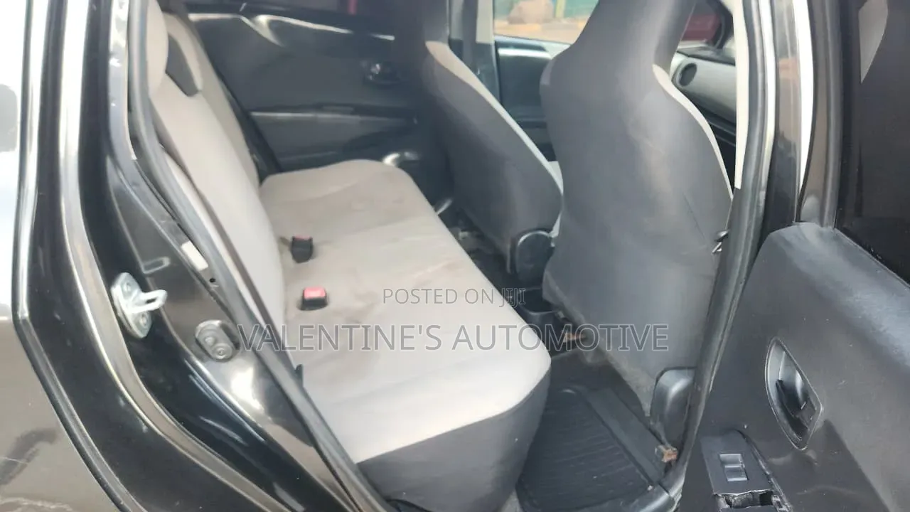 Toyota Vitz 2012 Black