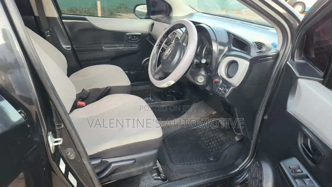 Toyota Vitz 2012 Black